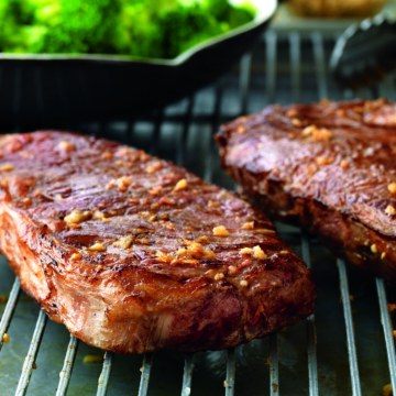 Cutting meat against the grain - Strip steak