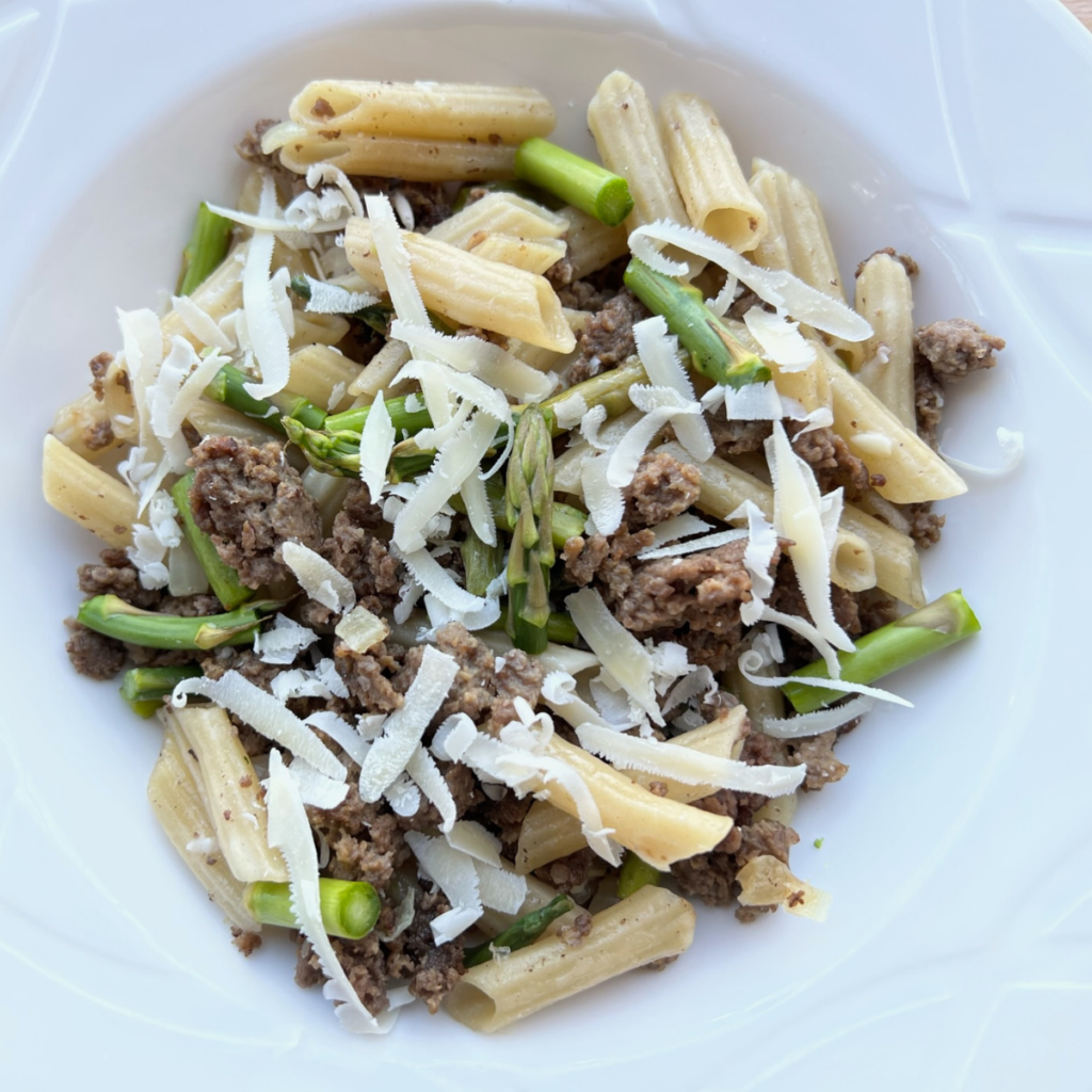 ground-beef-and-asparagus-pasta-bowl-toss-30-minute-dinner-easy-fast
